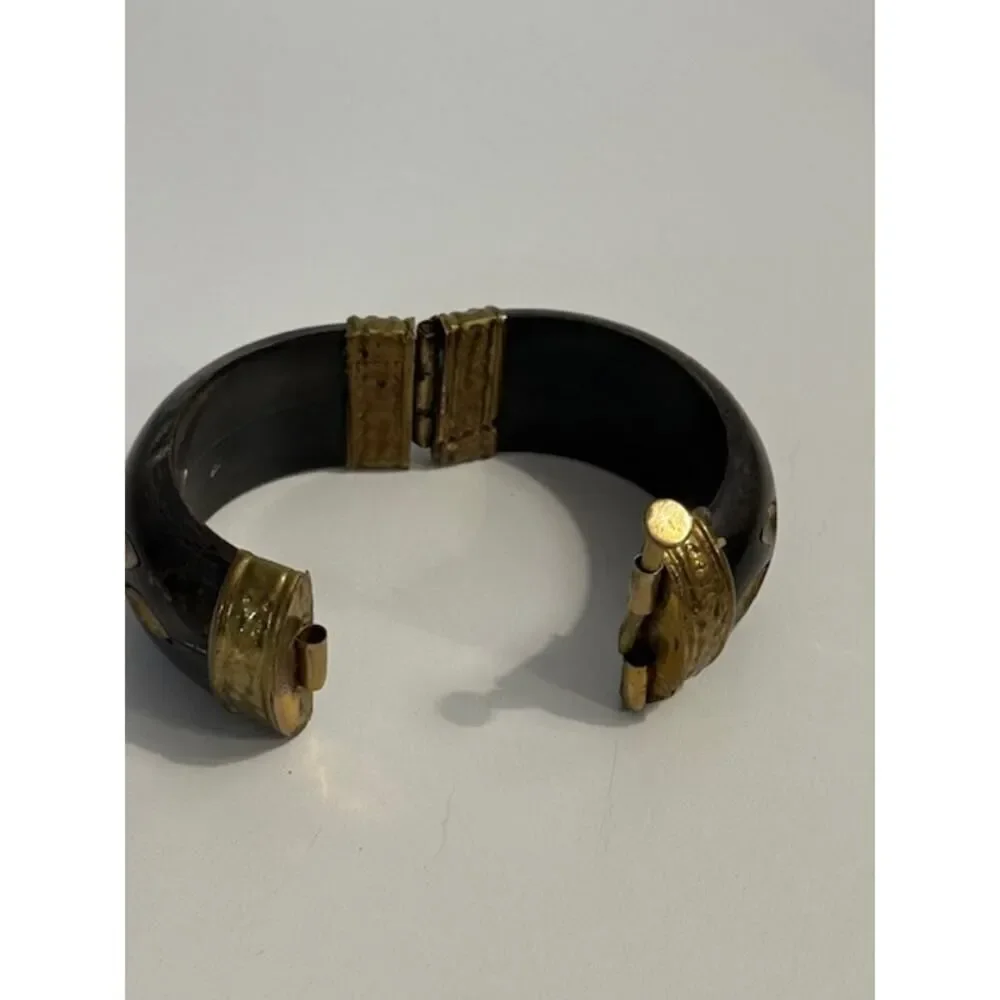 Vintage Carved Black Bone Etched Leaves Hinged Bangle Bracelet